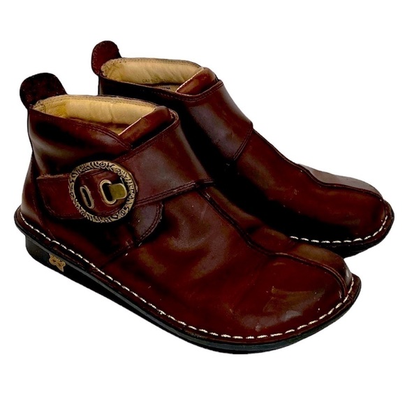 Alegria Caiti Gravy Pull Up Brown Leather Ankle Boots - Picture 5 of 16